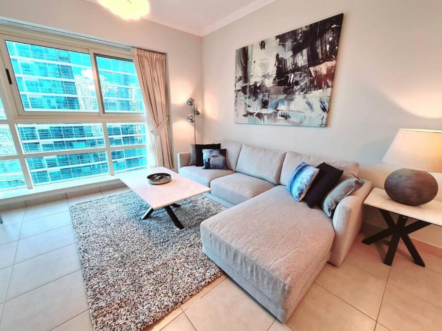 1 bed apt-fabulous marina view