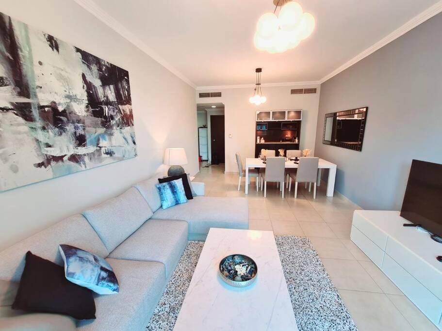 1 bed apt-fabulous marina view