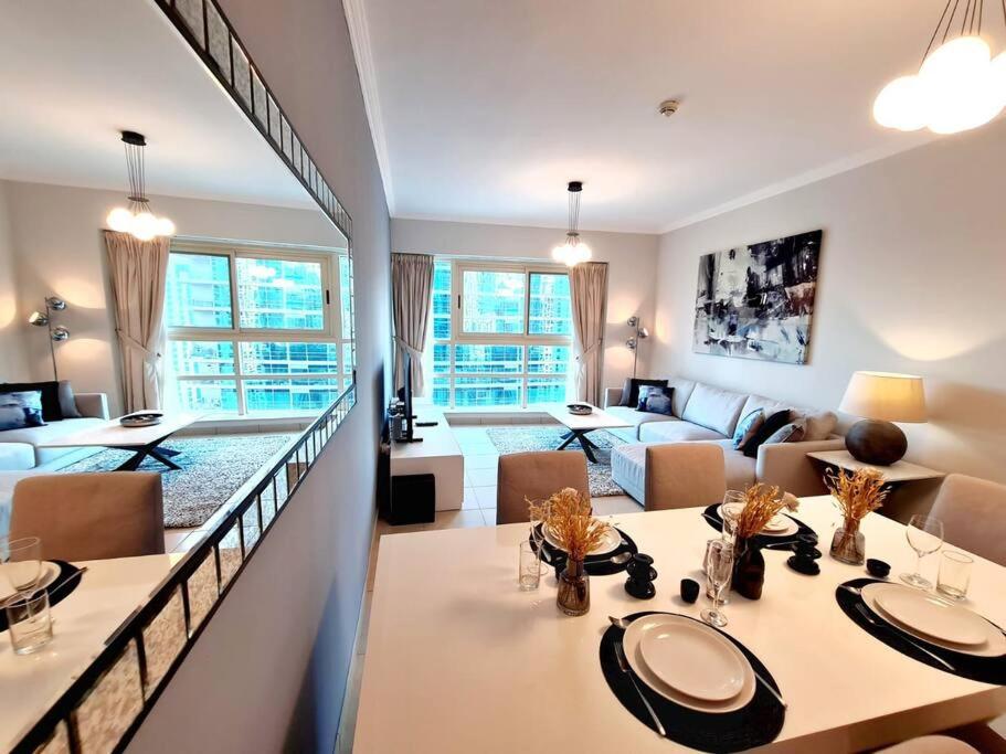 1 bed apt-fabulous marina view