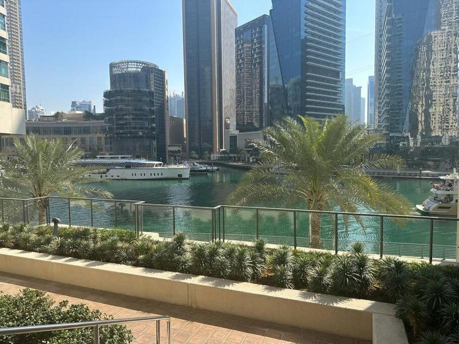 1 bed apt-fabulous marina view