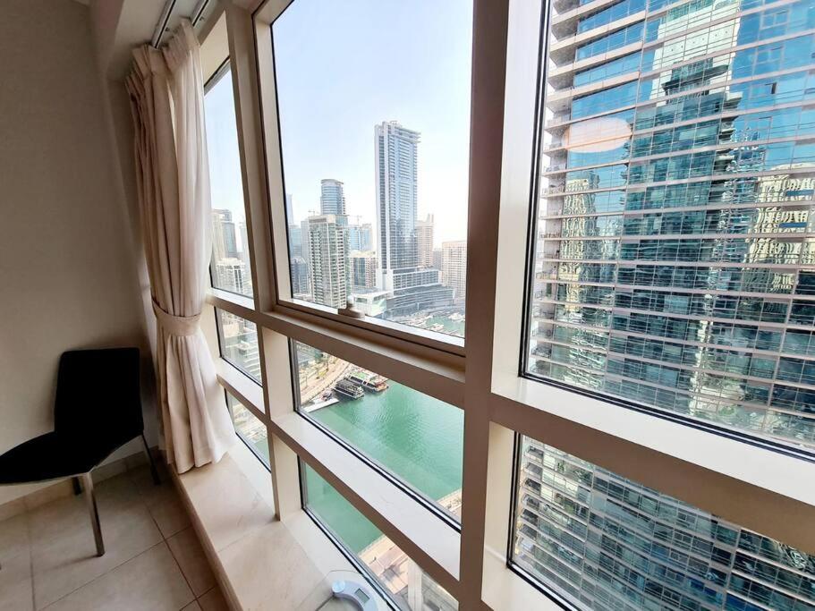 1 bed apt-fabulous marina view