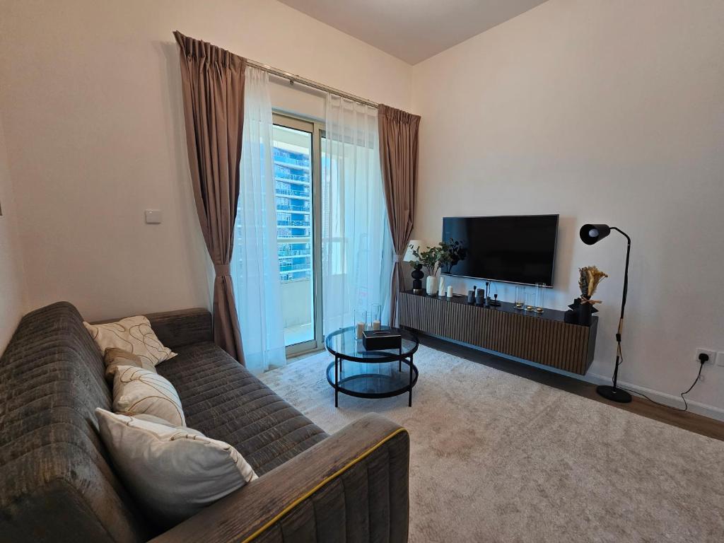 Cozy 1 BR - Dubai Marina - 5 Min to Beach and Metro