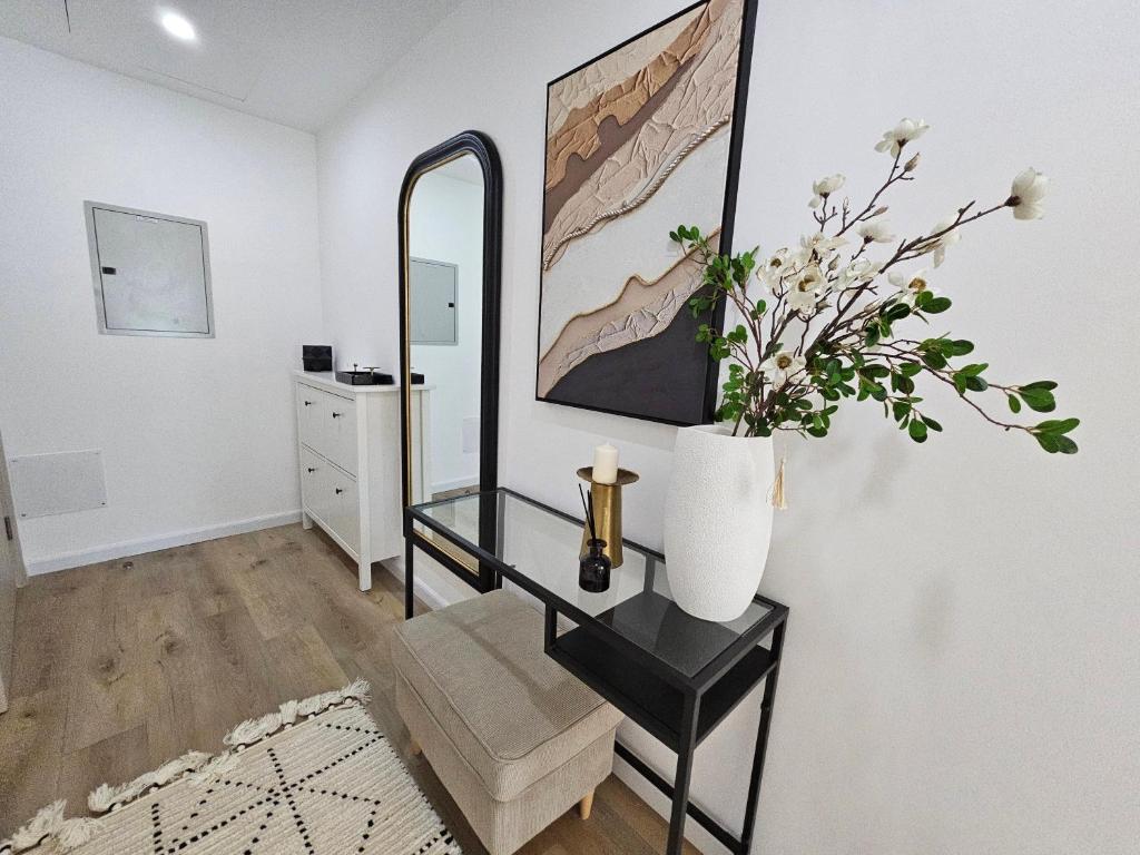 Cozy 1 BR - Dubai Marina - 5 Min to Beach and Metro