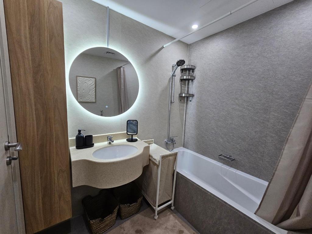 Cozy 1 BR - Dubai Marina - 5 Min to Beach and Metro