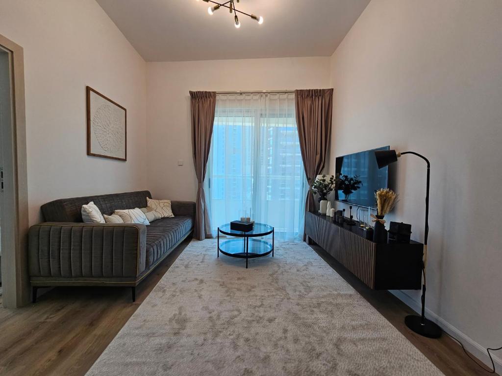 Cozy 1 BR - Dubai Marina - 5 Min to Beach and Metro