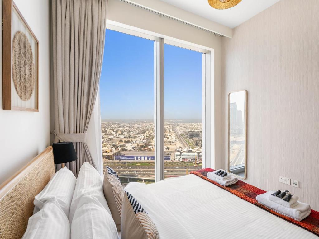 Rustic Elegance 2BDR In Forte Downtown