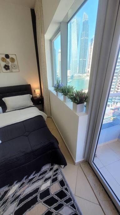 Full Marina View 2BR Luxury Apartment