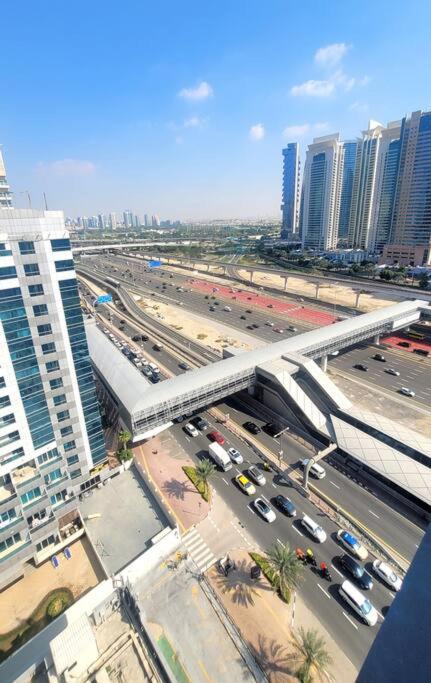 Full Marina View 2BR Luxury Apartment