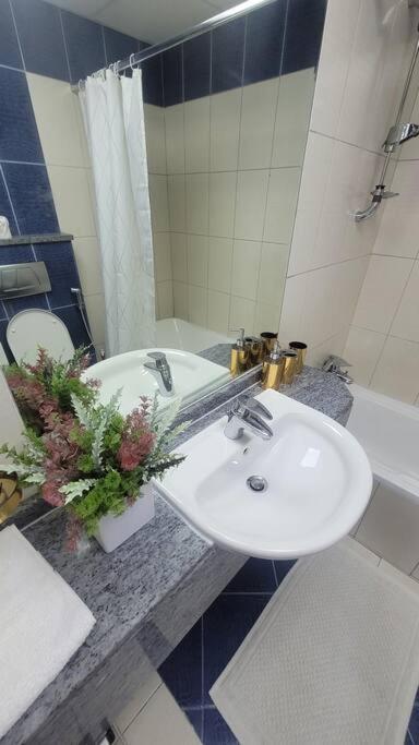 Full Marina View 2BR Luxury Apartment