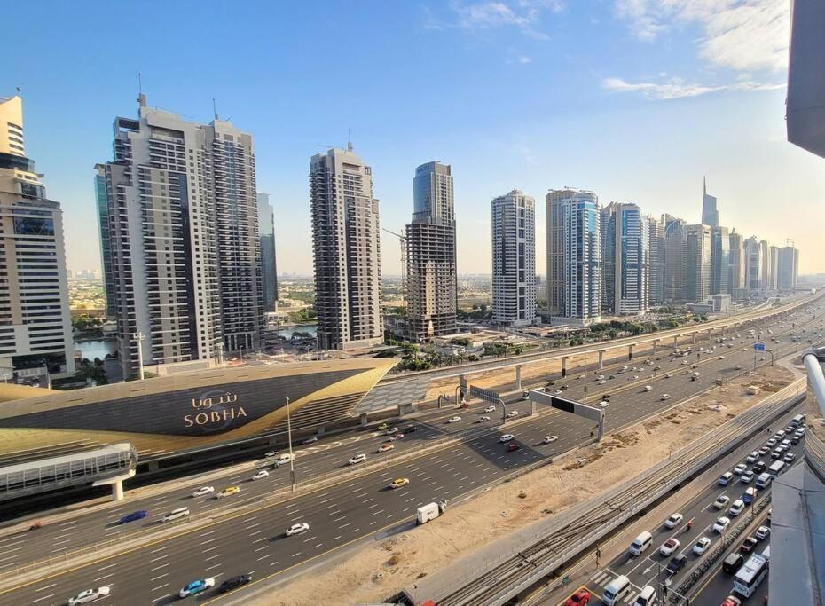 Full Marina View 2BR Luxury Apartment