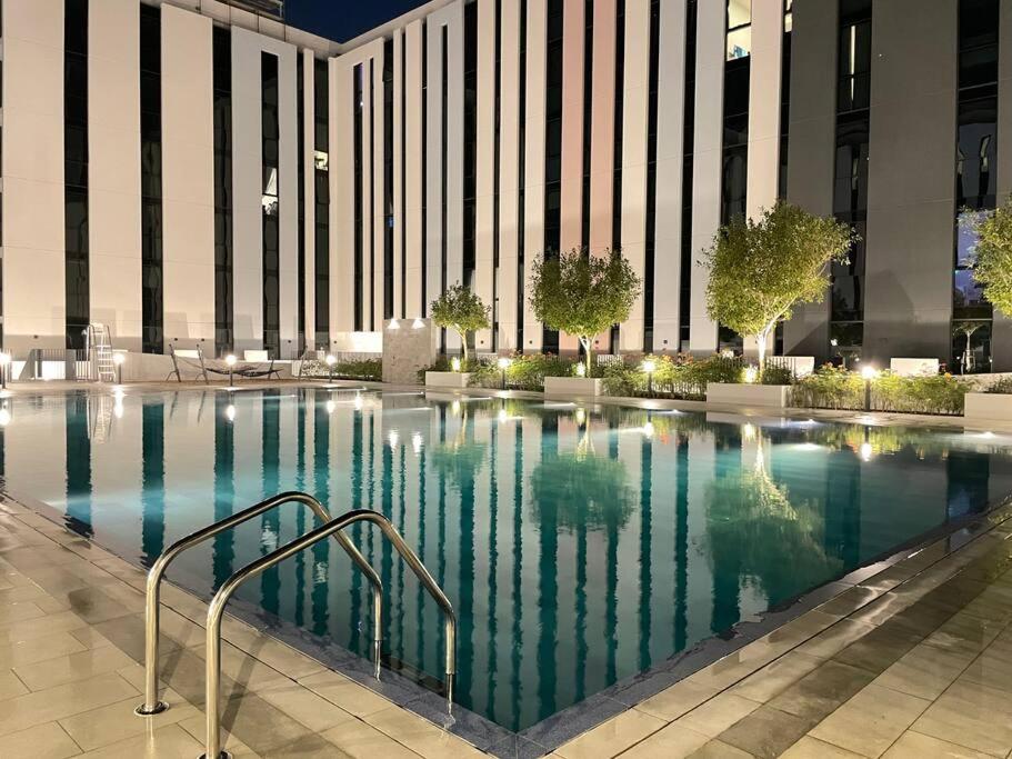 هتل بیس مینس درایو تو دبی اینترنشنال ایرپورت 20 Mins drive to Dubai International Airport