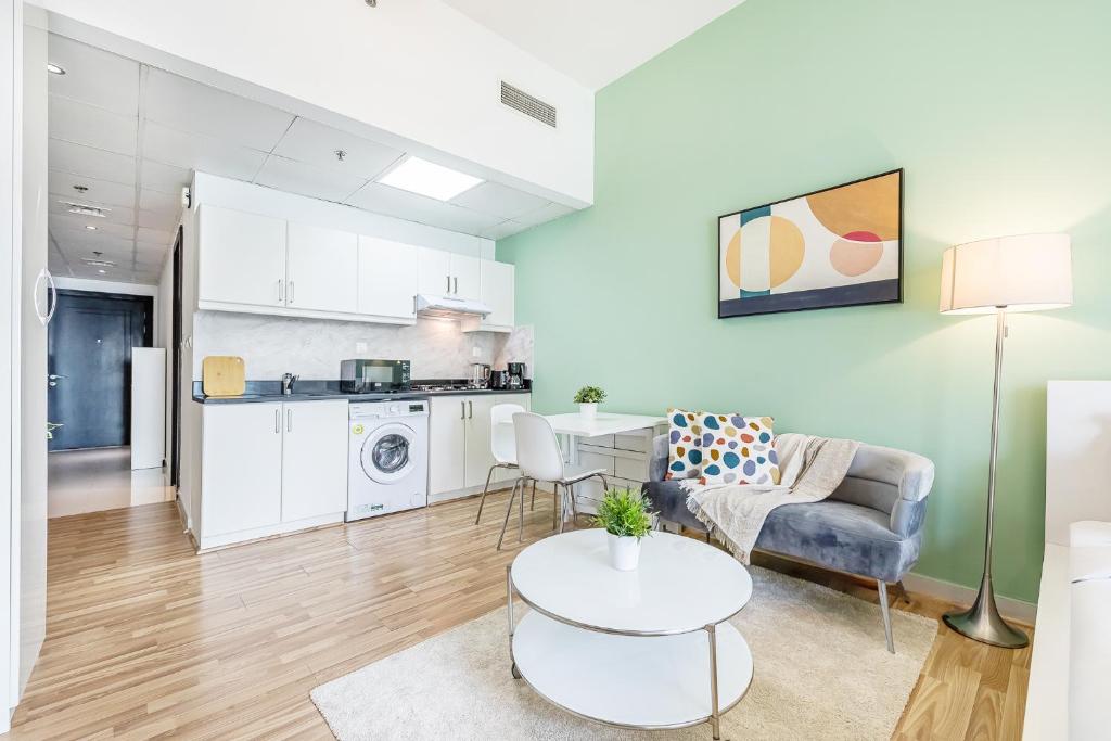 Luxe Studio with Upgraded Interior in Sports City