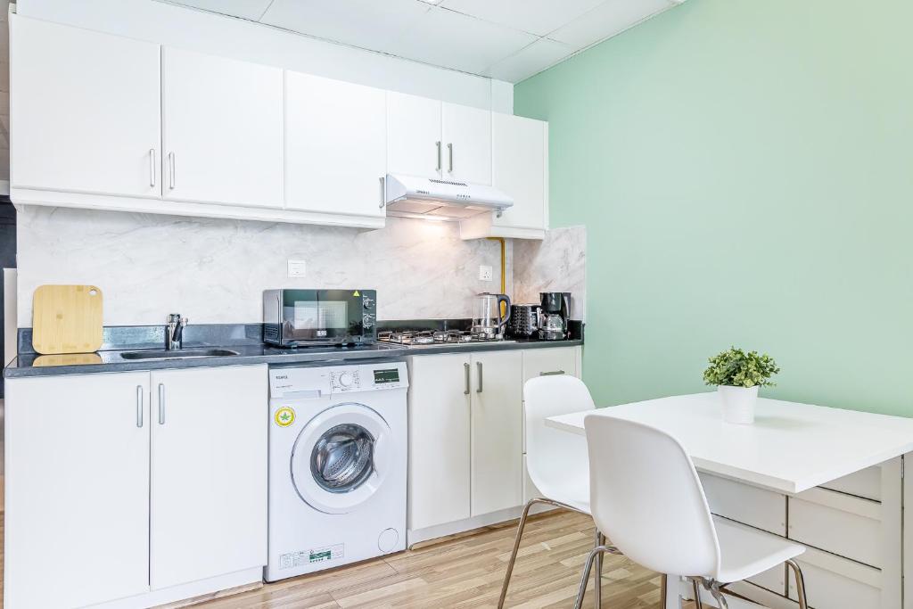 Luxe Studio with Upgraded Interior in Sports City