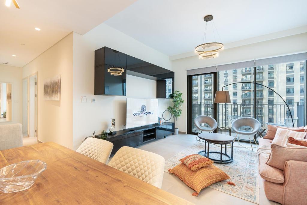 هتل نایسلی فرنشد 2 بی آر هوم این دبی هیلز - Nicely Furnished 2BR Home in Dubai Hills