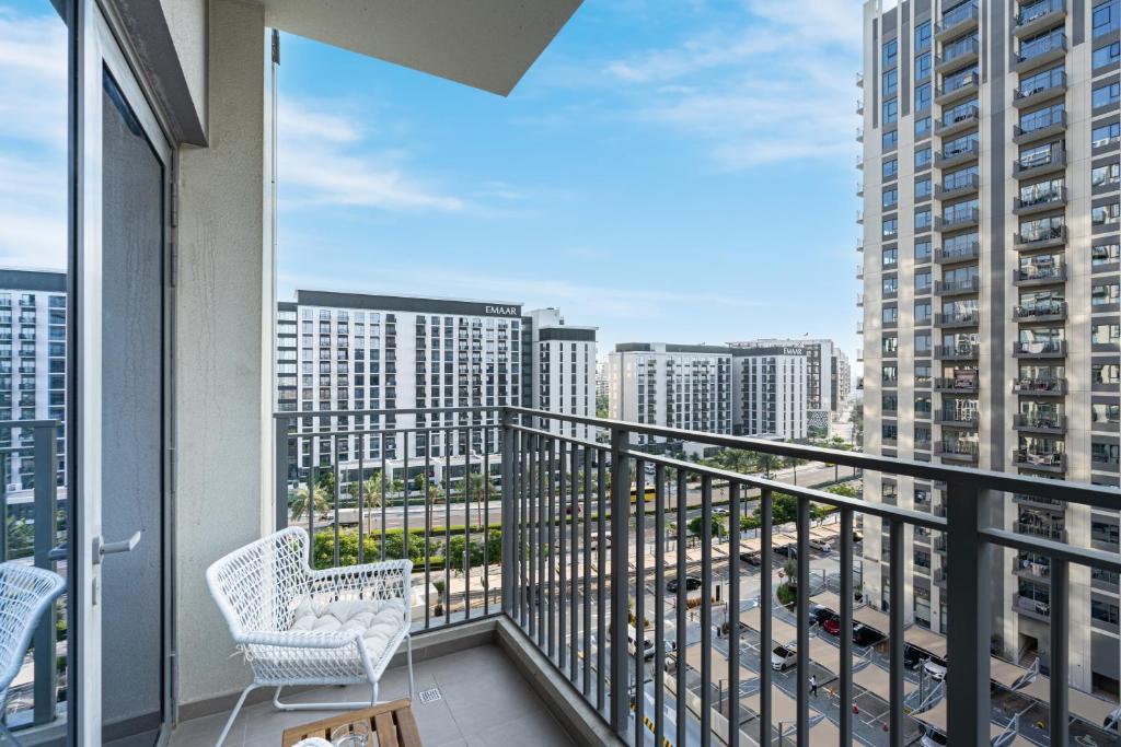 Nicely Furnished 2BR Home in Dubai Hills