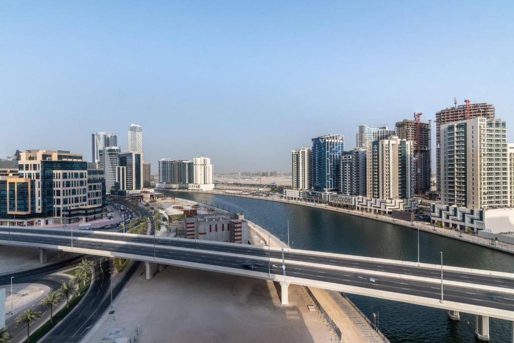 GuestReady Holiday Homes - Living in Taupe