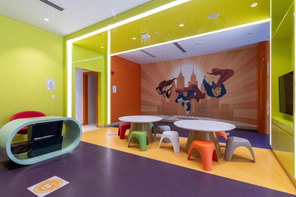 GuestReady Holiday Homes - Living in Taupe