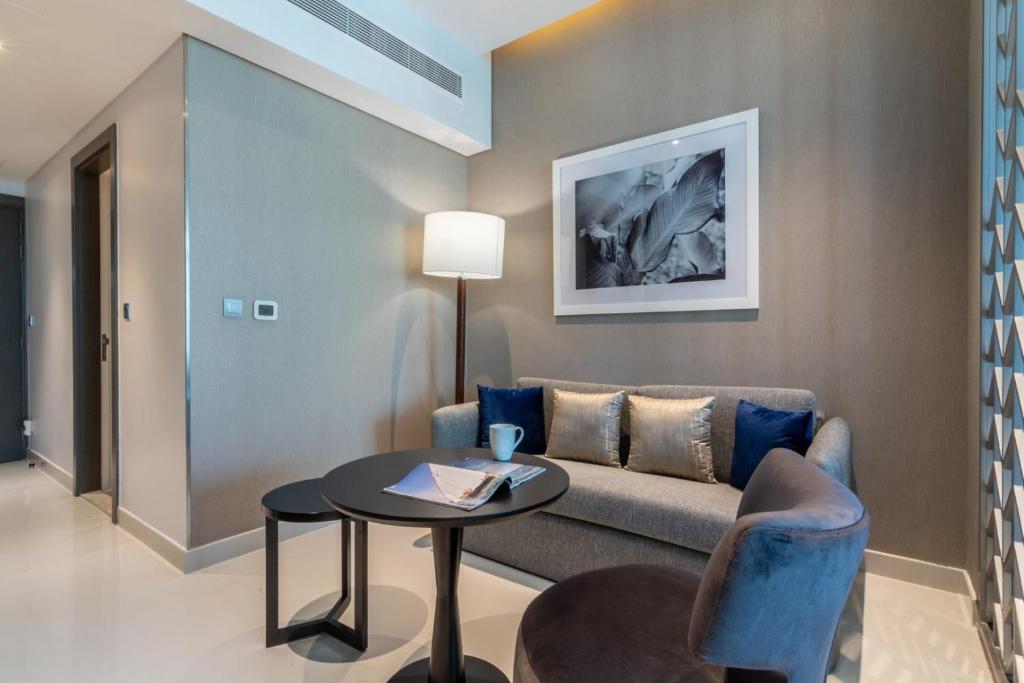 GuestReady Holiday Homes - Living in Taupe