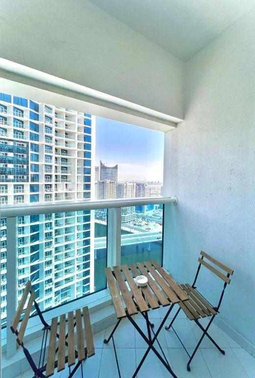 Deluxe Studio Business Bay - Canal View - Gym & Pool