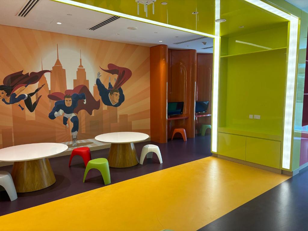 Deluxe Studio Business Bay - Canal View - Gym & Pool