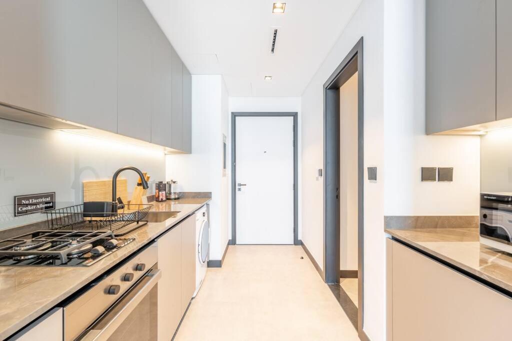 Hot Summer Deal! Beautiful Studio in 15 Northside