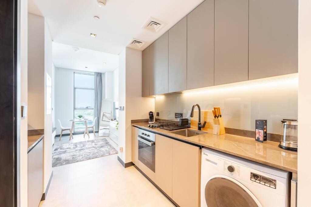 Hot Summer Deal! Beautiful Studio in 15 Northside