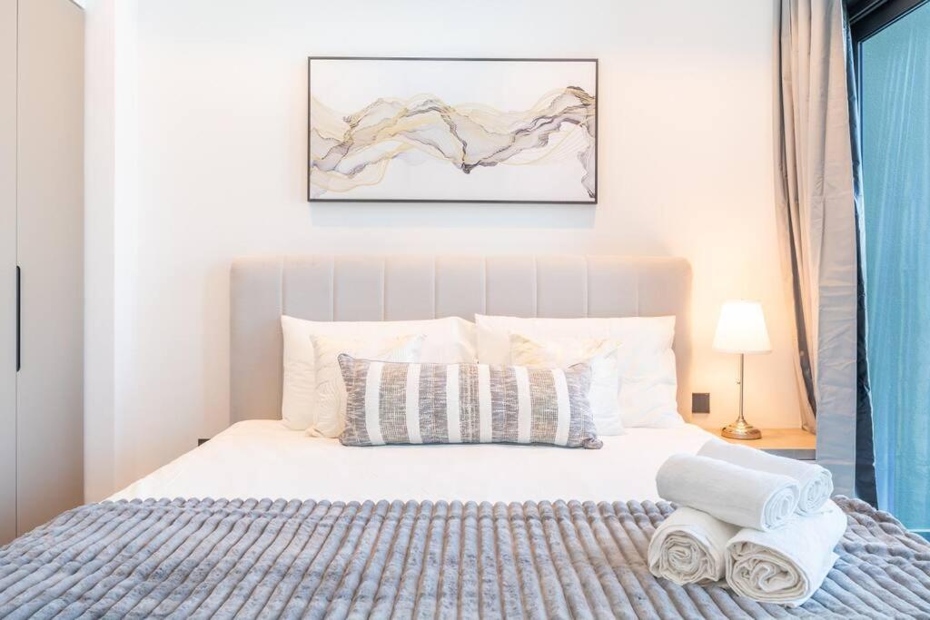 Hot Summer Deal! Beautiful Studio in 15 Northside