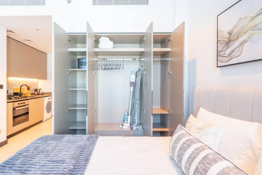 Hot Summer Deal! Beautiful Studio in 15 Northside