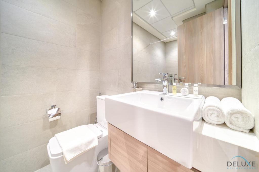 Pleasant Studio at Azizi Riviera 30, Al Merkadh by Deluxe Holiday Homes