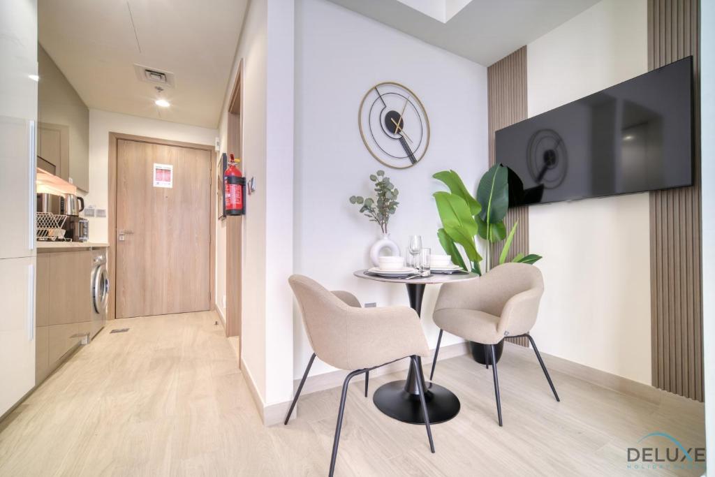 Pleasant Studio at Azizi Riviera 30, Al Merkadh by Deluxe Holiday Homes