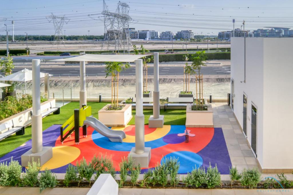 Pleasant Studio at Azizi Riviera 30, Al Merkadh by Deluxe Holiday Homes