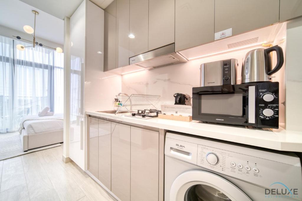 Pleasant Studio at Azizi Riviera 30, Al Merkadh by Deluxe Holiday Homes