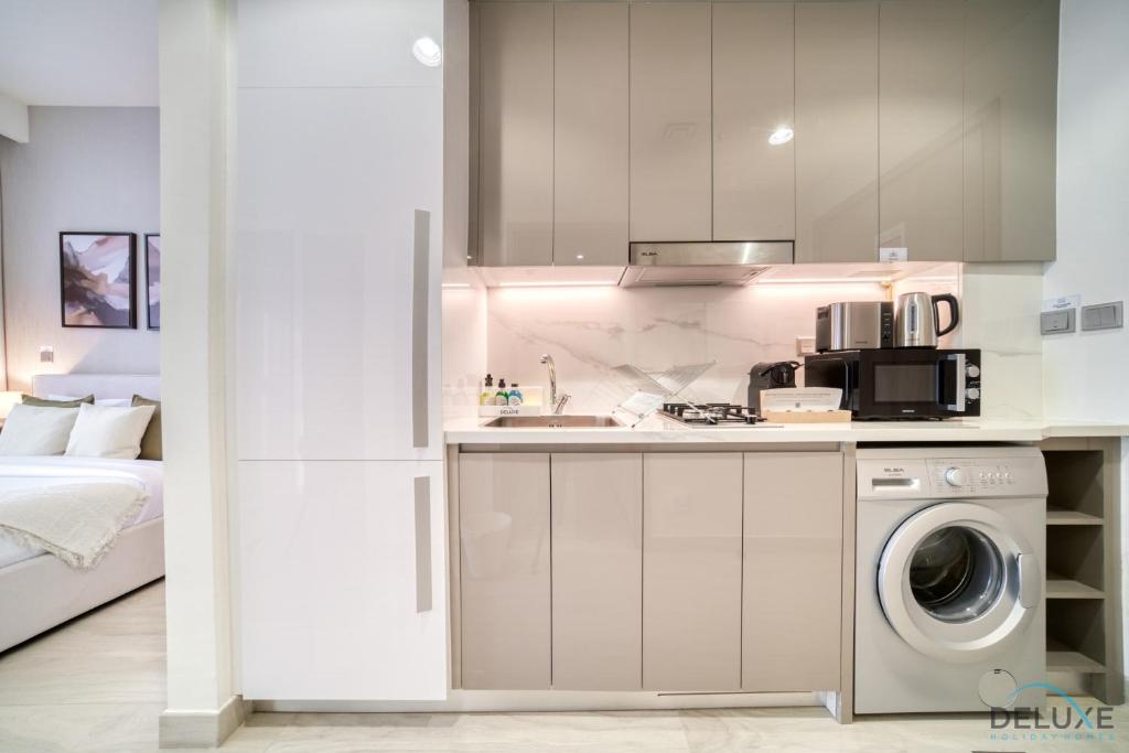 Pleasant Studio at Azizi Riviera 30, Al Merkadh by Deluxe Holiday Homes