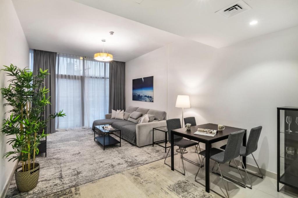 هتل بیتیک - امیزینگ 1 بد روم این جی وی سی - Baytik - Amazing 1 Bedroom in JVC