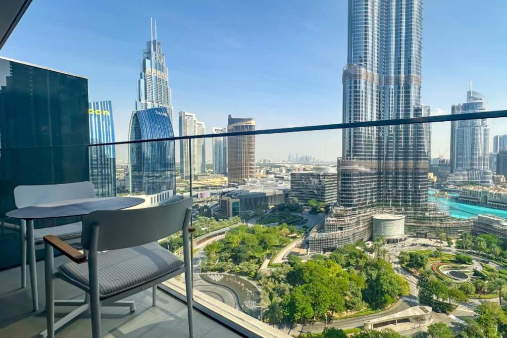 هتل برج خلیفه ویو - لاکچری 3بر این داون تاون - Burj Khalifa View - Luxury 3br In Downtown