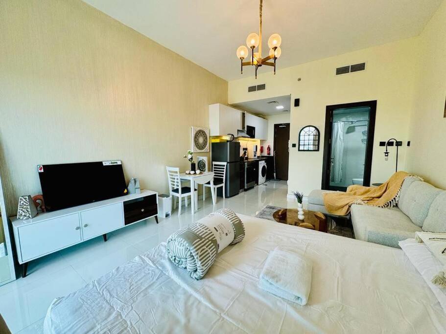 هتل کنتمپروری اند کازی لیوینگ - contemporary and cozy living