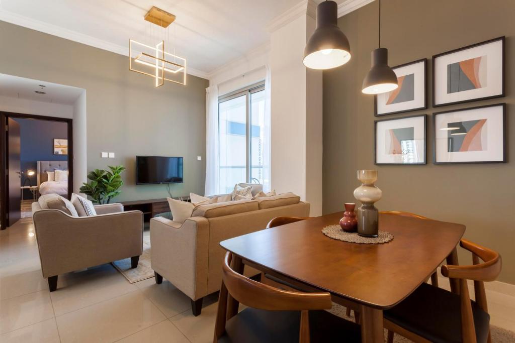 هتل گست ردی - مادرن آپارتمان ویت گورجس ویوز - GuestReady - Modern Apartment with Gorgeous Views
