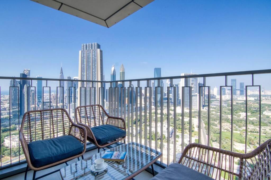 هتل اِلِگَنت 2بی آر نِیر دبی مال اَت دَون تاون ویوز - Elegant 2BR Near Dubai Mall @ Downtown Views