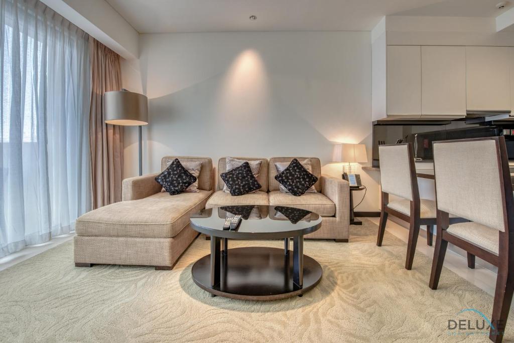 هتل پاش 1BR ات د آدرس رزیڈنسز دبی مارینا بای دلاکس هالیدی هومز - Posh 1BR at The Address Residences Dubai Marina by Deluxe Holiday Homes