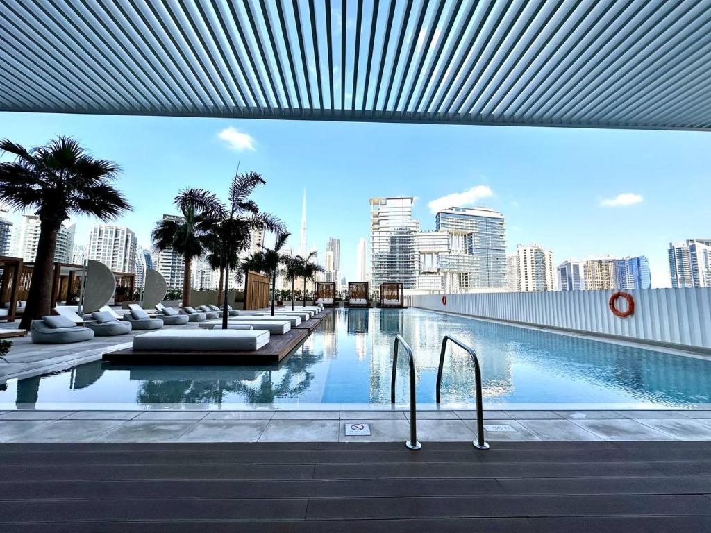 هتل برج خلیفه ویو برند نیو لاکچری لیوینگ - Burj Khalifa View Brand New Luxury Living