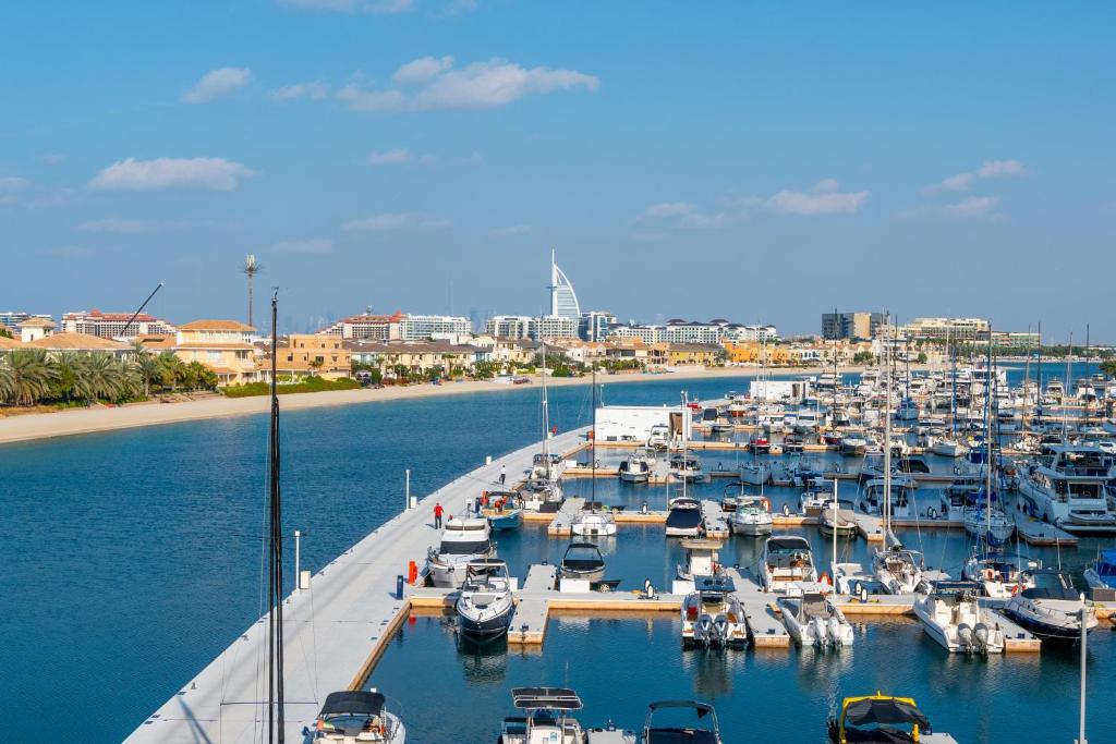 هتل استنینگ ویو این هارت آف دبی پام جمیرا - Stunning View in Heart of Dubai Palm Jumeirah