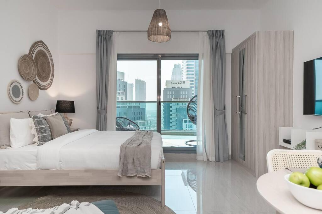 هتل مادرن استودیو این سنترال لوکیشن، های فلور - Modern studio in Сentral location, High floor
