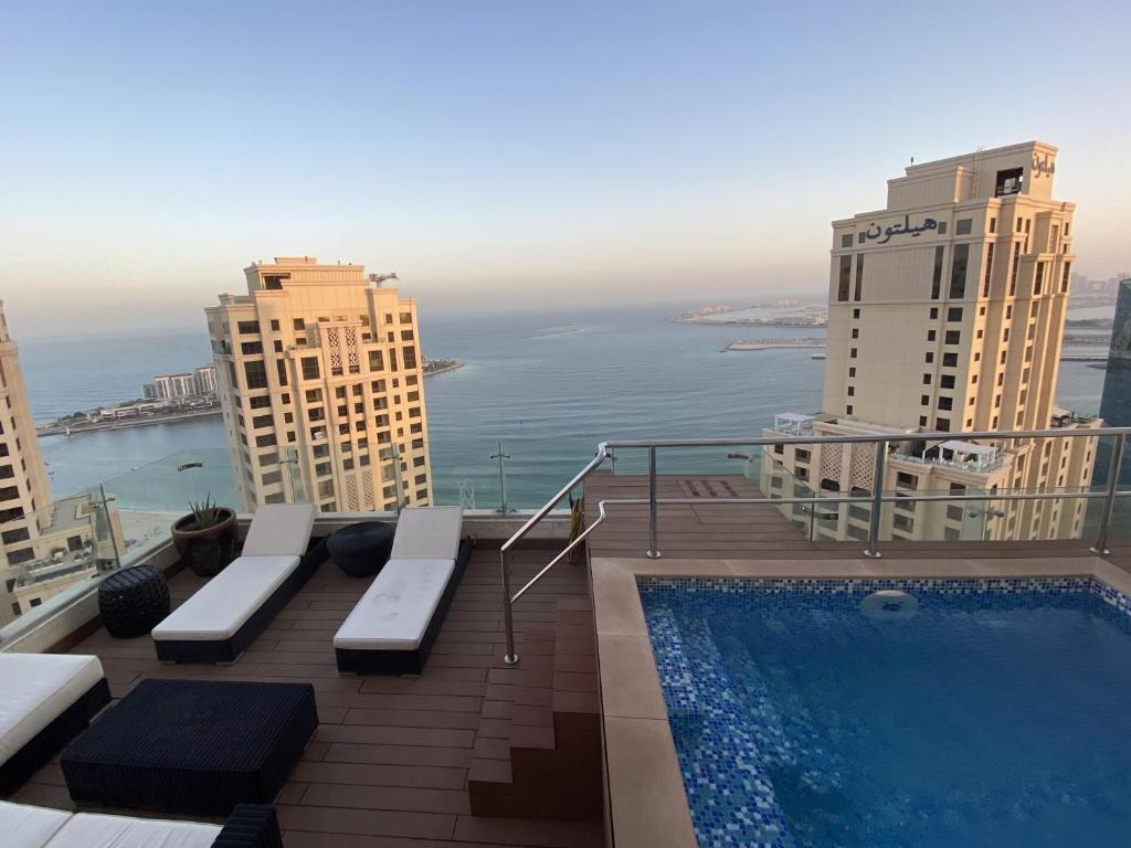 هتل مارینا اسکای گاردن ویت پرایوت پول - Marina Sky Garden with private pool