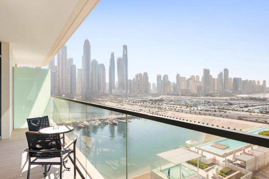 هتل سیلک هاوس مارینا ویو وید تاورز پرایوت بیچ - Silkhaus Marina View with Tower's Private Beach