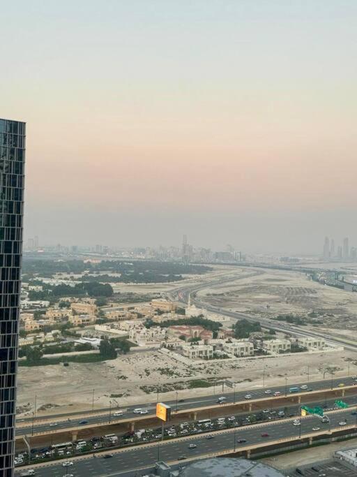 هتل امیزینگ 1 بی آر این داون تاون 2 مینس واک تو دبی مال - Amazing 1BR in Downtown 2Mins walk to Dubai Mall