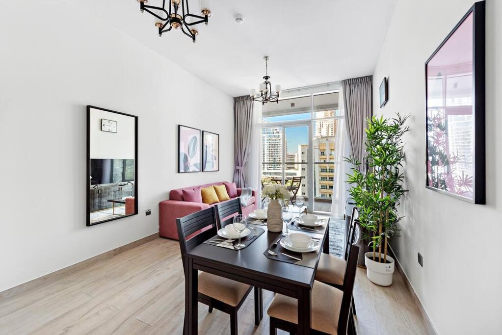 هتل استون تری - الیگنت 1 بی آر ویت استانینگ ویو آف مارینا - StoneTree - Elegant 1BR with Stunning View of Marina