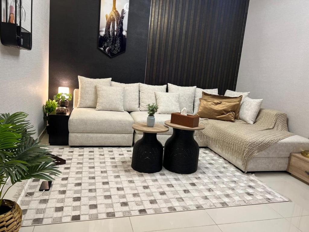 هتل سه بکن‌روم فمیلی فرندلی ویلا این داماک هیلز ۲ - 3 bedroom Family friendly villa in Damac hills 2