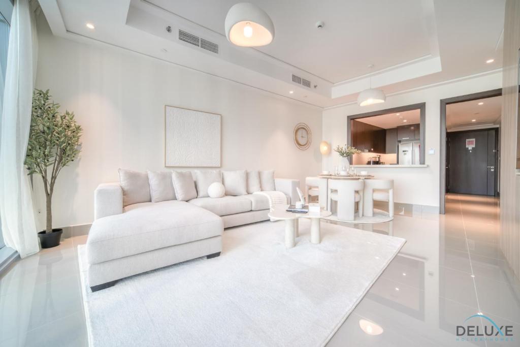 هتل پلاش تو بی آر ات گراندا اُپرا داون تان دبی بای دلوکس هالیدی هومز - Plush 2BR at Grand Opera Downtown Dubai by Deluxe Holiday Homes