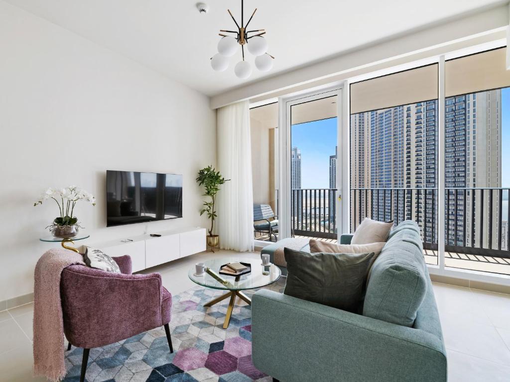 هتل مزمرایزینگ 2 بی دی آر این کریک هاربر اچ جی 1-1907 - Mesmerizing 2BDR in Creek Harbour HG1-1907