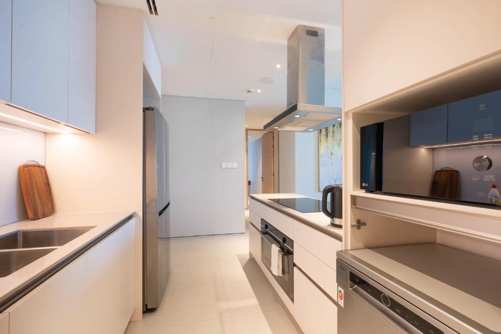 هتل لاکس هوم این آدرس جی بی آر ویت سی ویو آن 61ست فلور - Lux Home in Address JBR with Sea View on 61st Floor